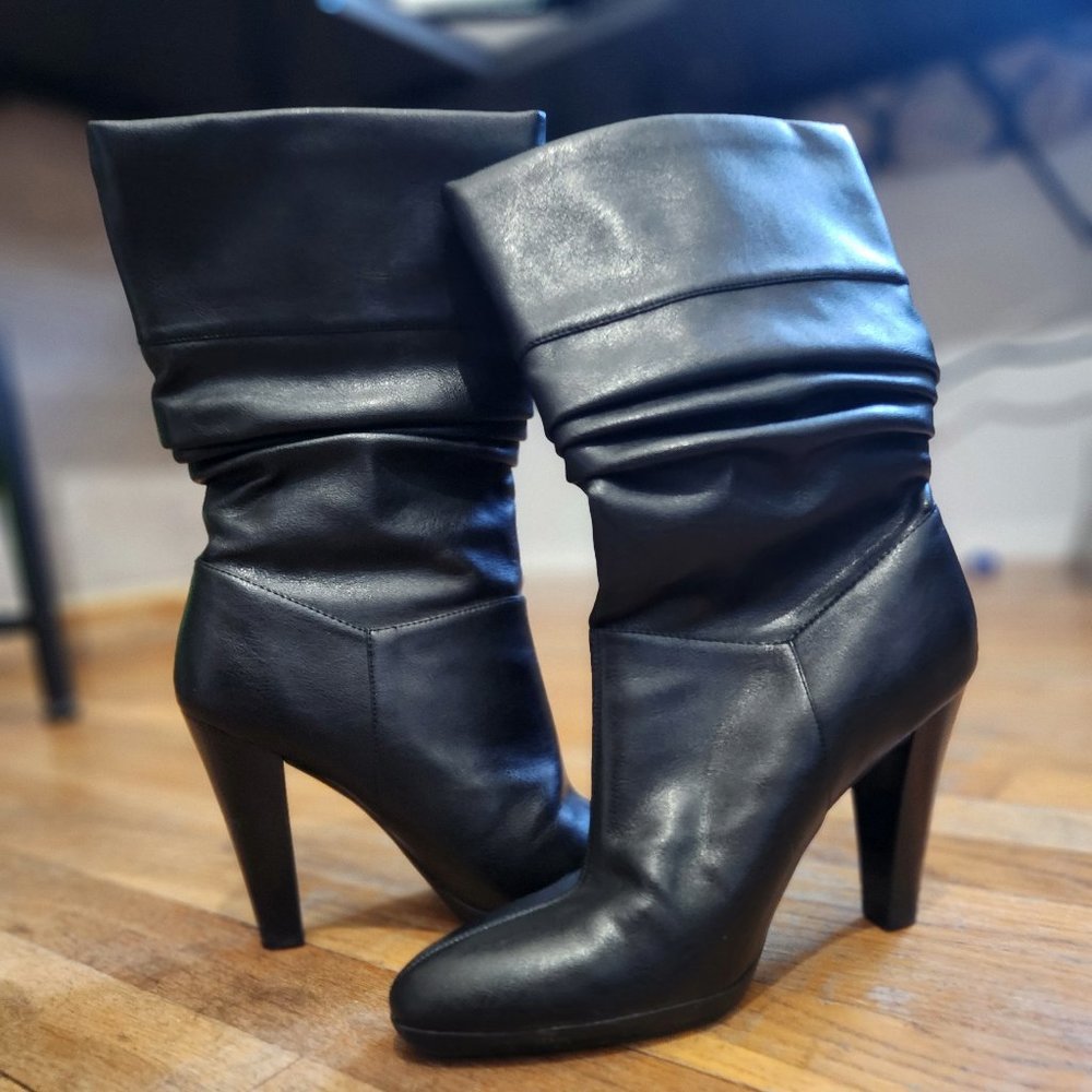 Nina Black Pull On Heeled Boots, size 6.5